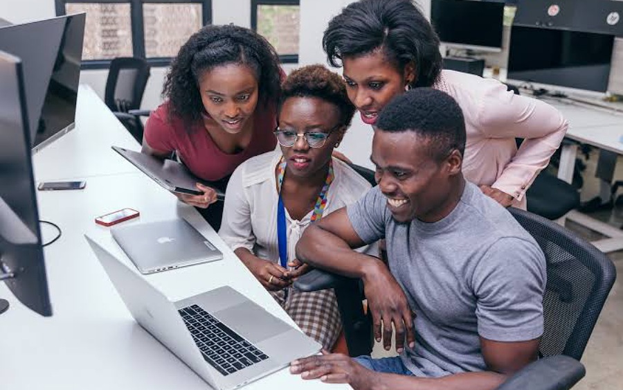 African Startups in 2025: Navigating Challenges with the Help of Incubators