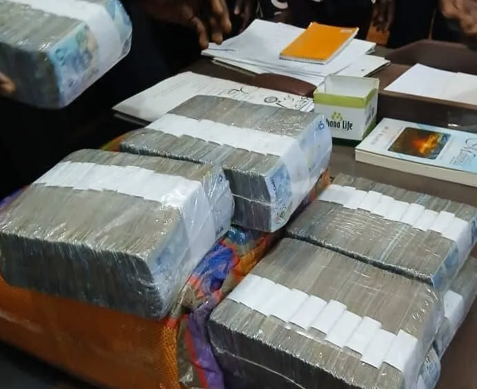 Police Return GH¢85,000 Found on Techiman–Kumasi Highway